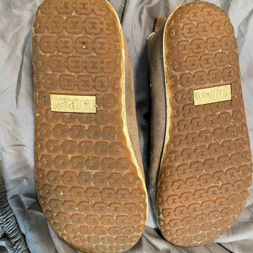 EUC women’s 8 LL Bean Slippers - Picture 2 of 4
